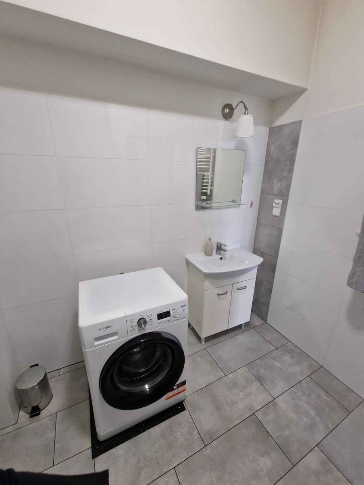 Apartament W Koninie Przy Ul. Wiosny Ludow Konin  Kültér fotó